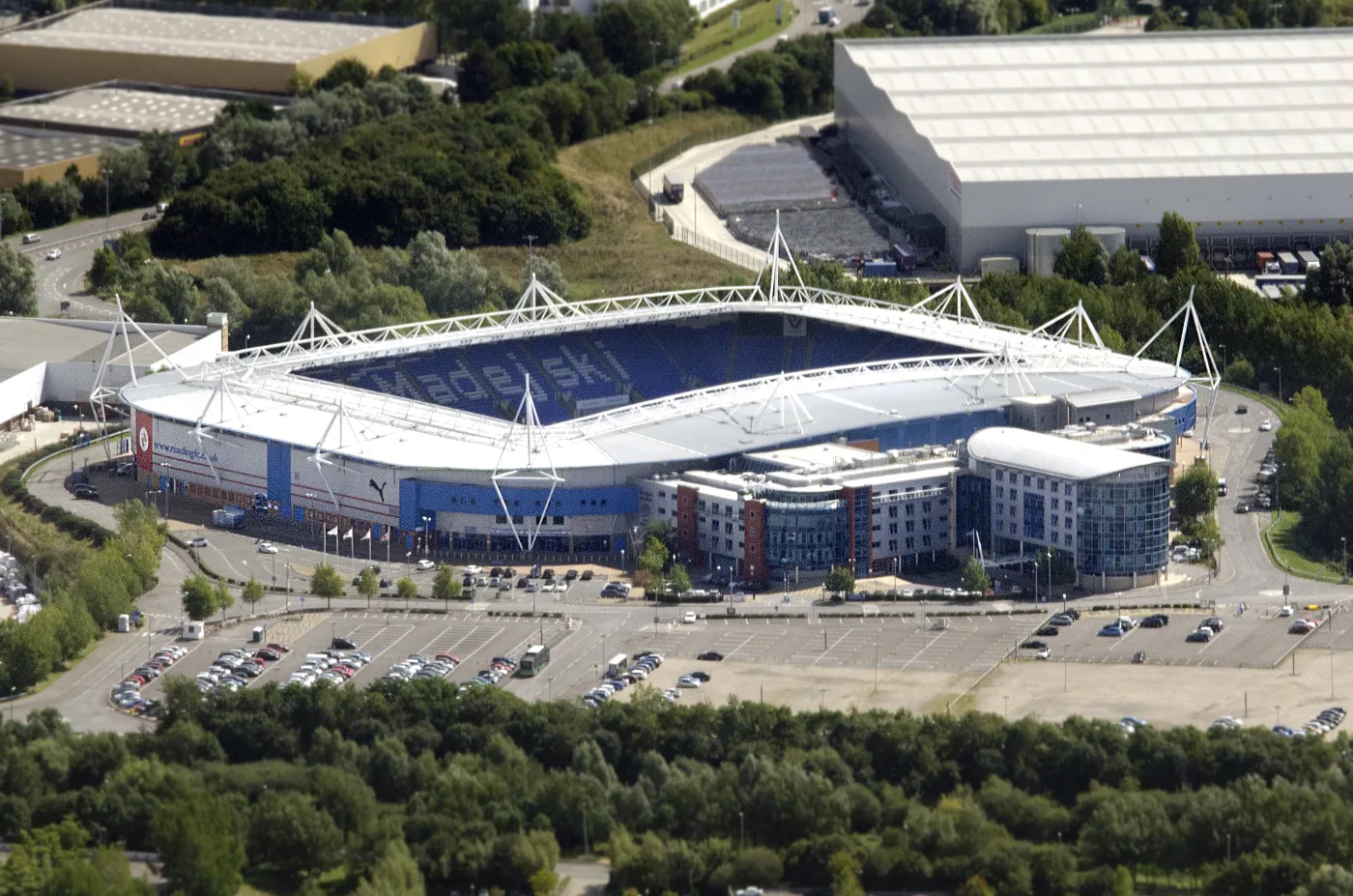 John Madejski Way: Councillors Vote on A33 Rename 7 Oct